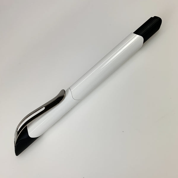 ONLINE of Germany ONLINE of Germany Academy Flash Black/White Medium Fountain Pen freeshipping - RiNo Distribution