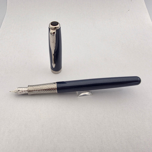 Parker Executive Blue 18kt Sonnet Medium Fountain Pen (1930501) - NIB