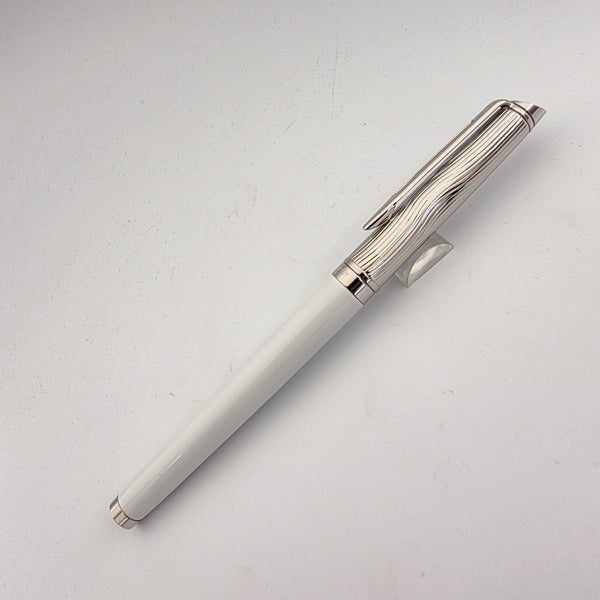 Waterman Hemisphere Deluxe White Wave Medium Fountain Pen (S0921270) NEW