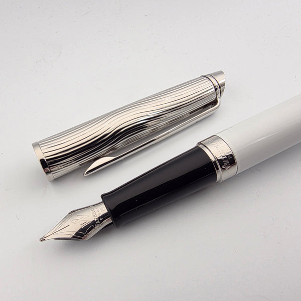 Waterman Hemisphere Deluxe White Wave Medium Fountain Pen (S0921270) NEW