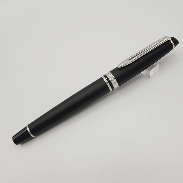 Waterman Expert Matte Black CT Medium Fountain Pen (S0951860)