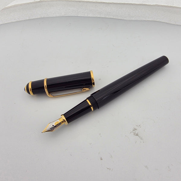 Cartier Diabolo Black and Gold Medium Fountain Pen